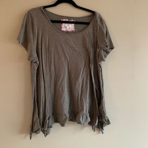 Cupio Women’s Plus 2X Tshirt with Ruffles